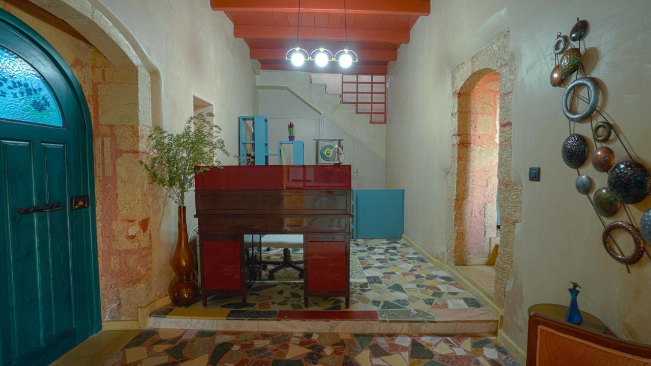 Youth Of Dope Supreme Hostel Khordhákion Exterior foto